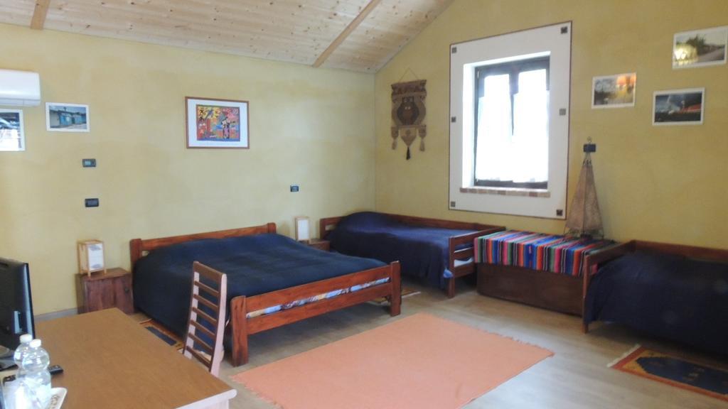 Maison d'hôtes Cascina Caldera à Cantarana Extérieur photo