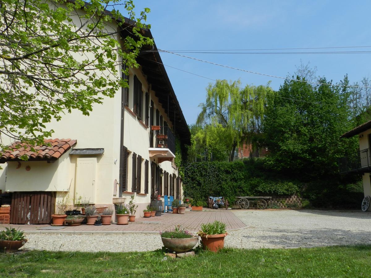 Maison d'hôtes Cascina Caldera à Cantarana Extérieur photo